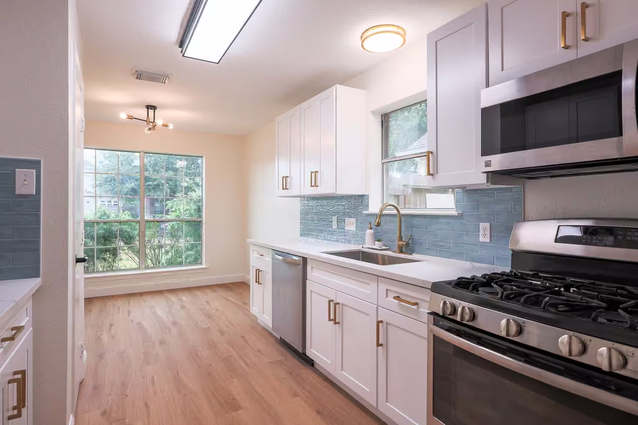 Photo 3 of 5226 chasewood Drive, Bacliff, TX