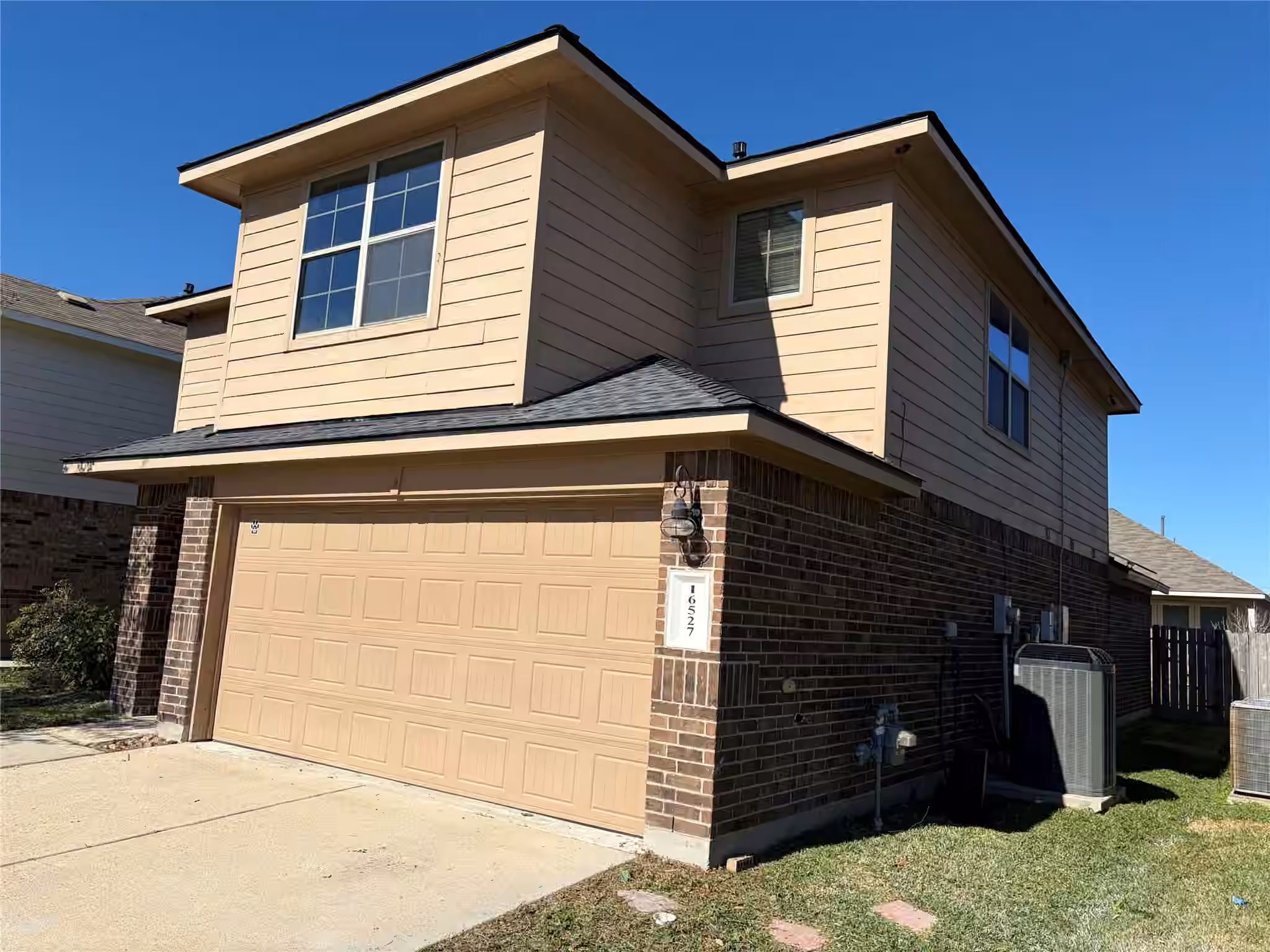 Photo 2 of 16527 Silla Ridge Court, Houston, TX