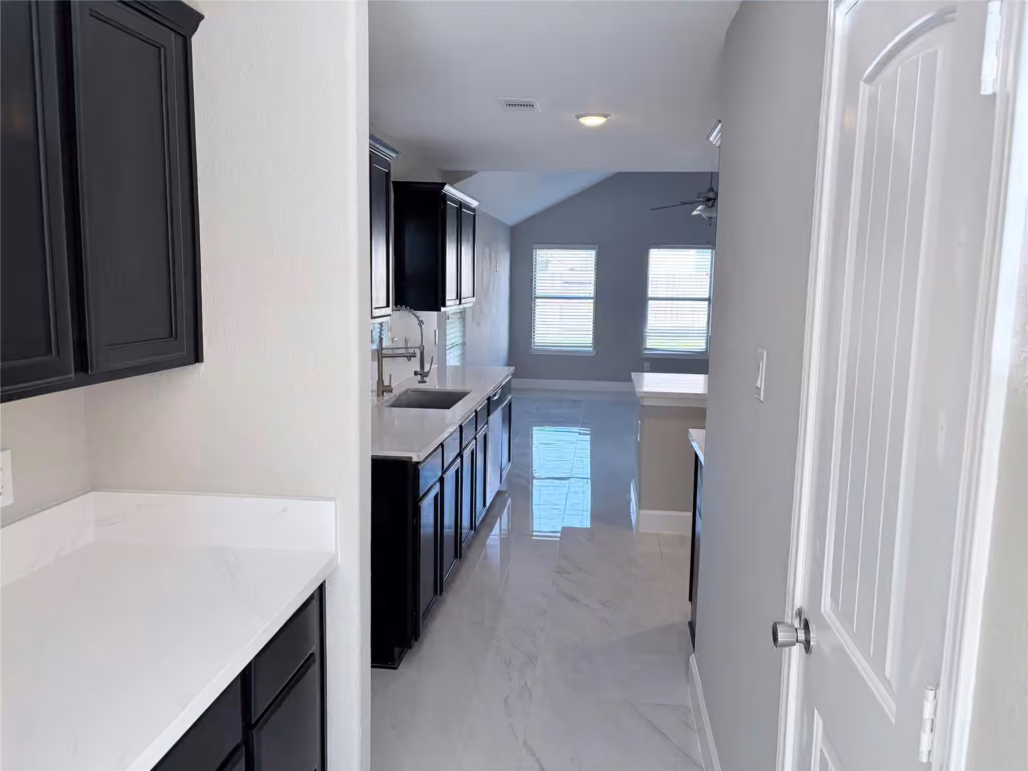 Photo 4 of 16527 Silla Ridge Court, Houston, TX