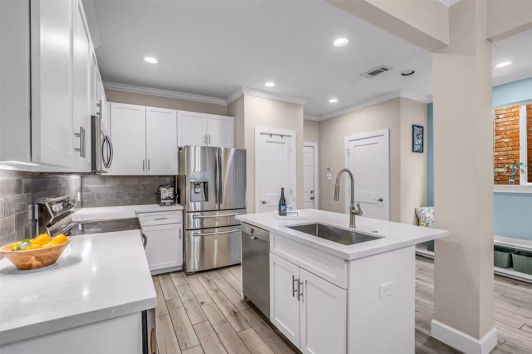 Photo 3 of 7485 Brompton Street 7485, Houston, TX