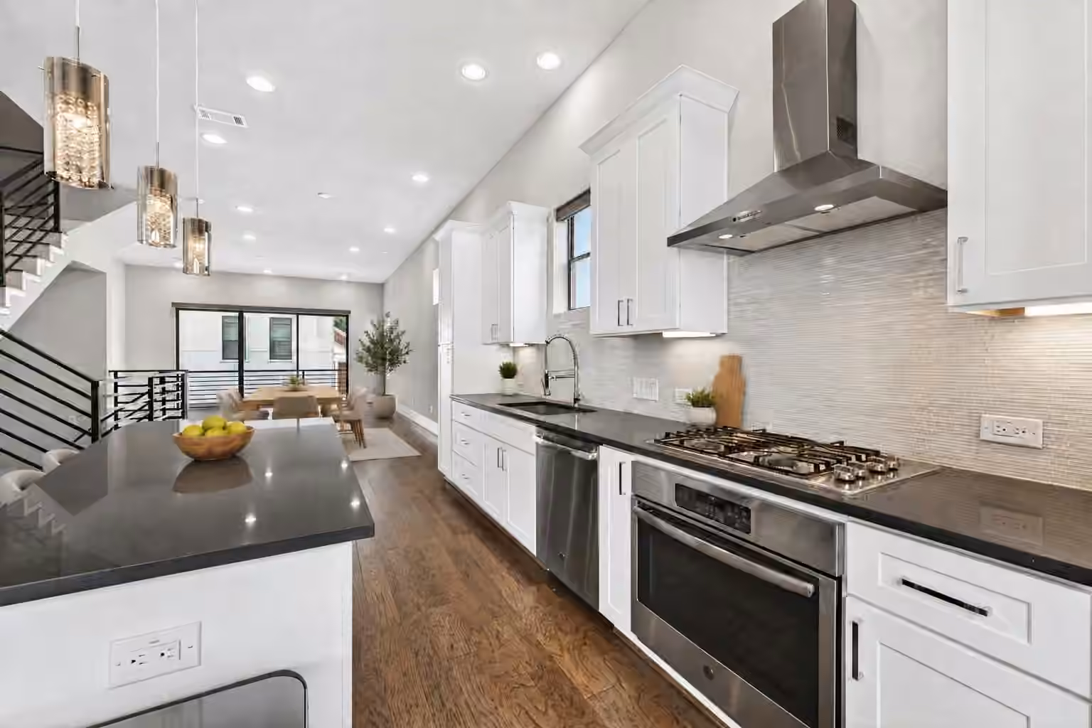 Photo 2 of 5707 Larkin Street B, Houston, TX