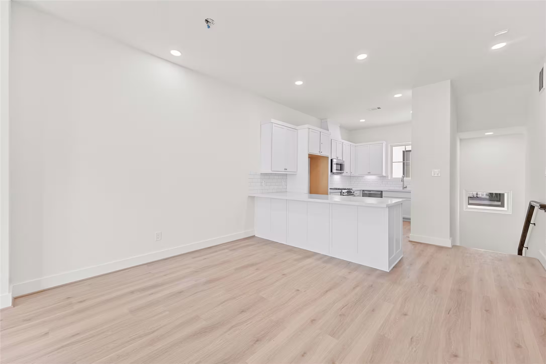 Photo 6 of 1517 Vermont Street B, Houston, TX