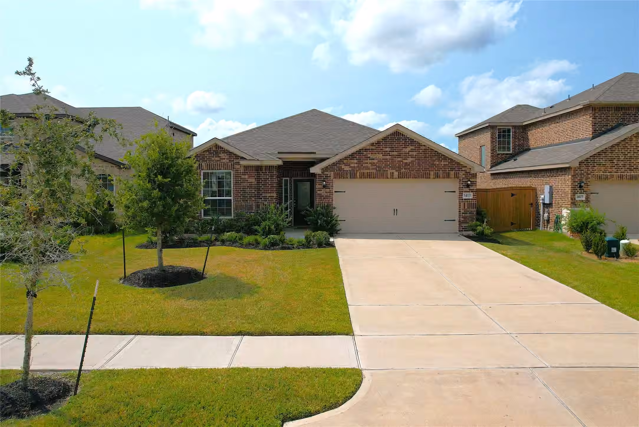 Photo 3 of 14111 Mainmast Drive, Santa Fe, TX