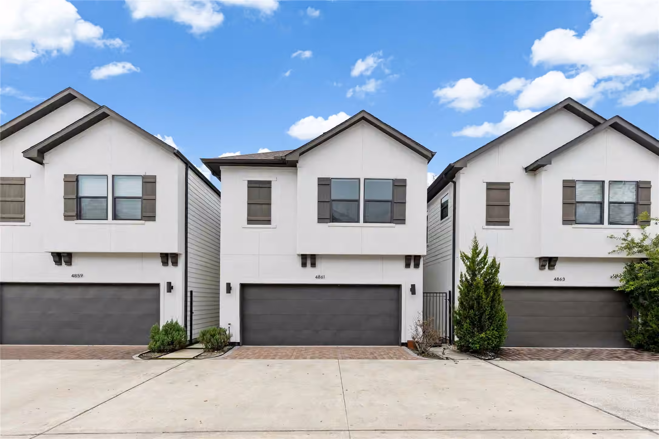 Photo of 4861 Rich Oak Drive, Houston, TX 77018