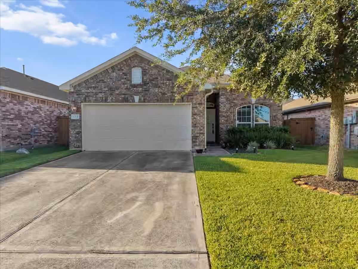 Photo of 12638 Pirate Bend Drive, La Marque, TX 77568