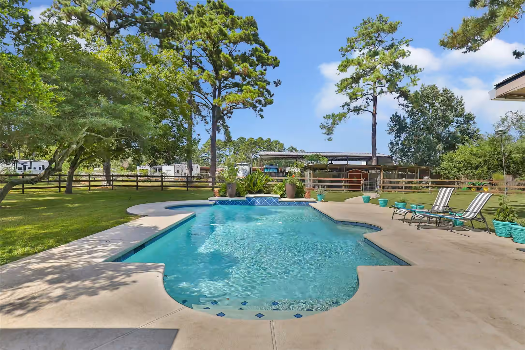 Photo 7 of 1300 Smith Road, Huffman, TX