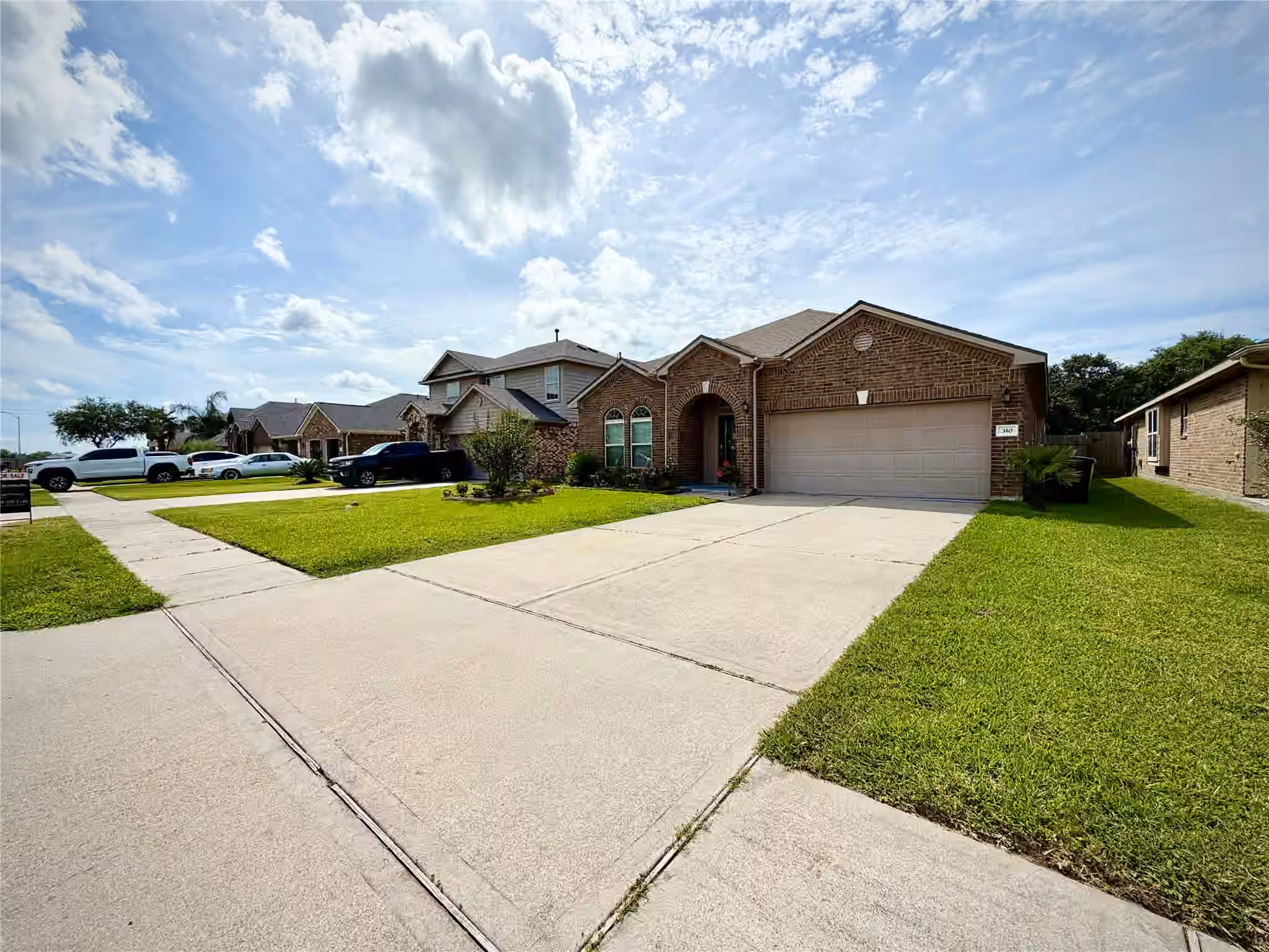 Photo 5 of 310 Gulf Winds Drive, Bacliff, TX