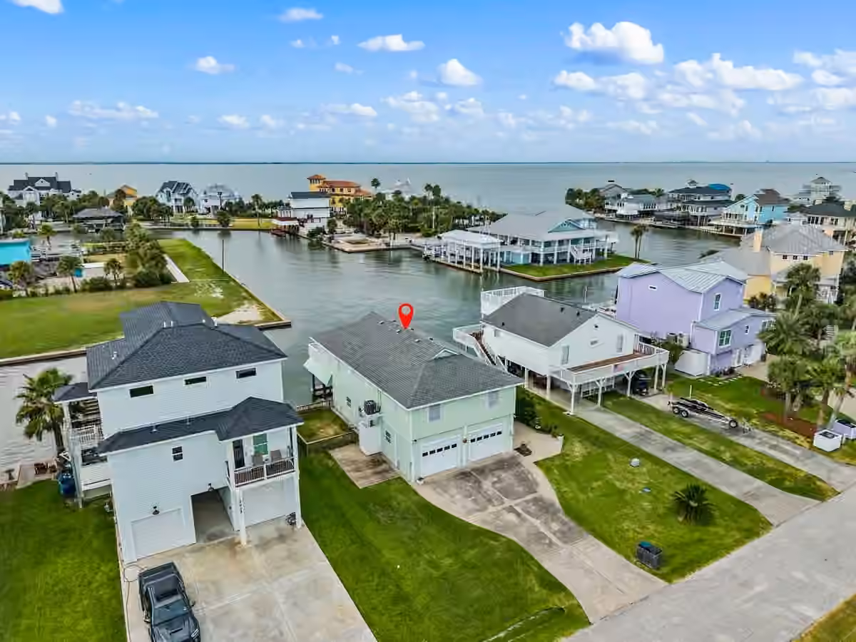 Photo 5 of 16610 Tern Road, Jamaica Beach, TX