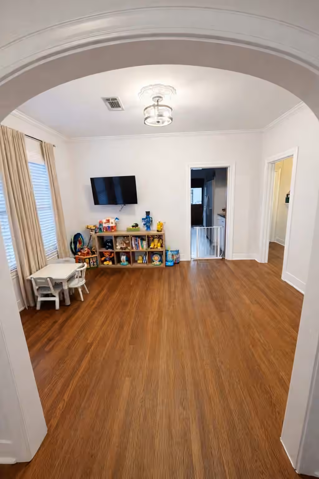 Photo 3 of 403 4th Street, Humble, TX