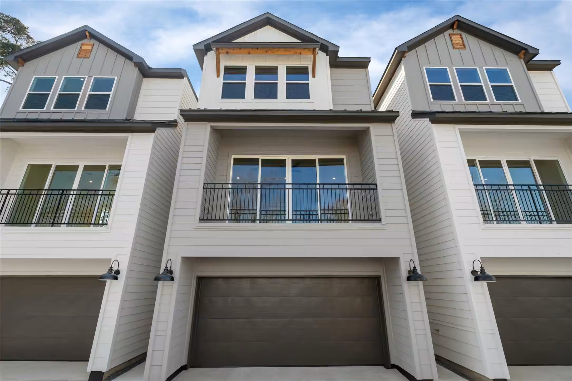 Photo 5 of 826 Curtin Street F, Houston, TX