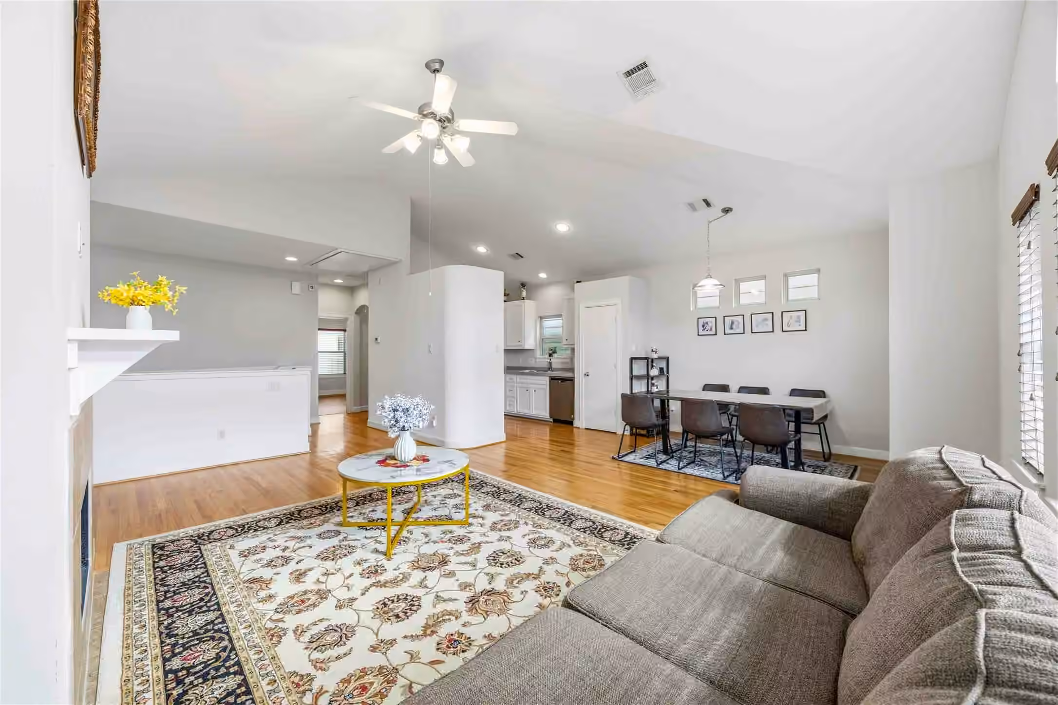Photo 3 of 3635 Main Plaza Drive, Houston, TX