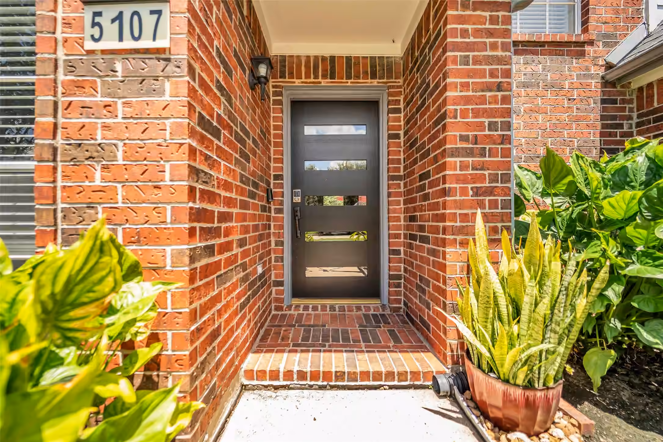 Photo 4 of 5107 Brett Drive, Pearland, TX