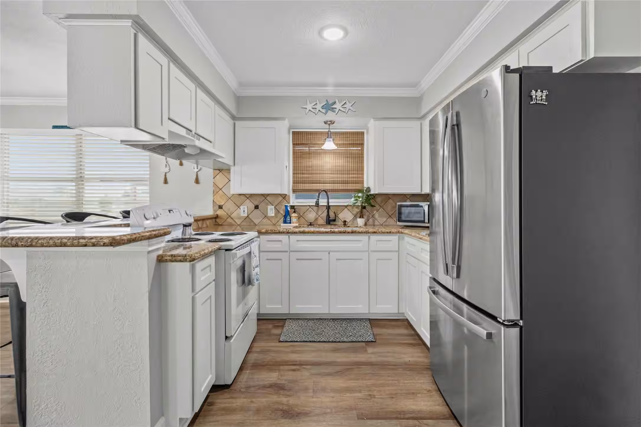 Photo 7 of 250 Barracuda Street, Bayou Vista, TX