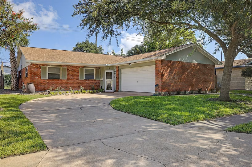 Photo of 7005 Youpon, Galveston, TX 77551