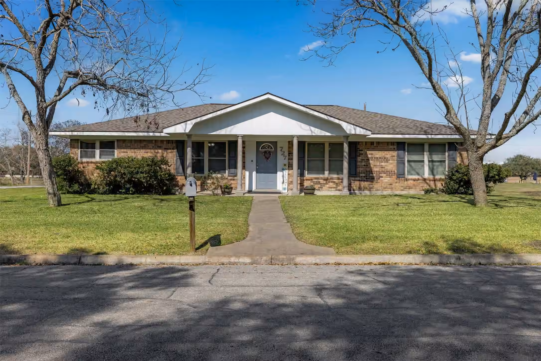 Photo 2 of 727 Partridge Lane, Eagle Lake, TX