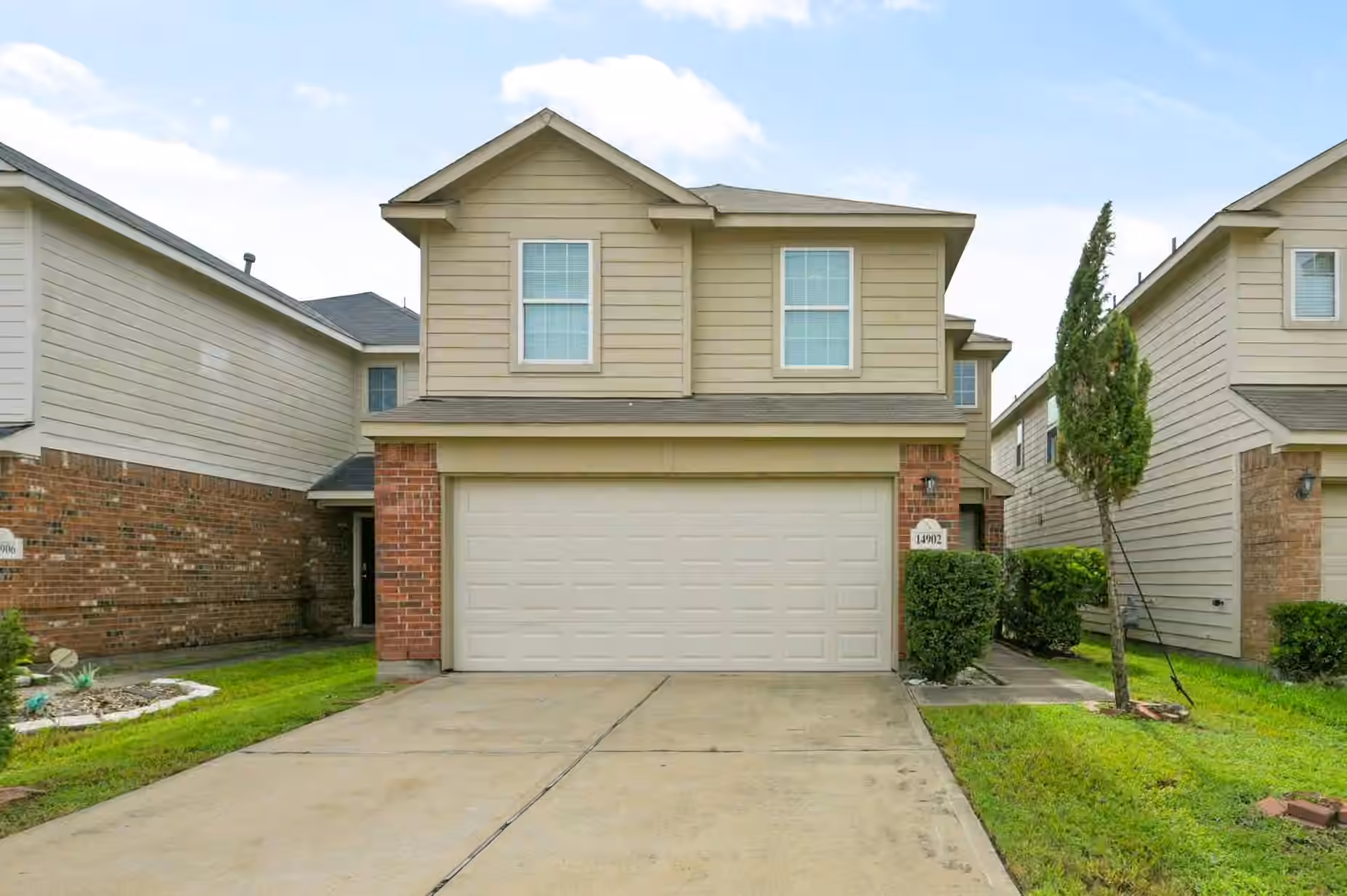Photo 2 of 14902 Aberdeen Meadow Lane, Houston, TX