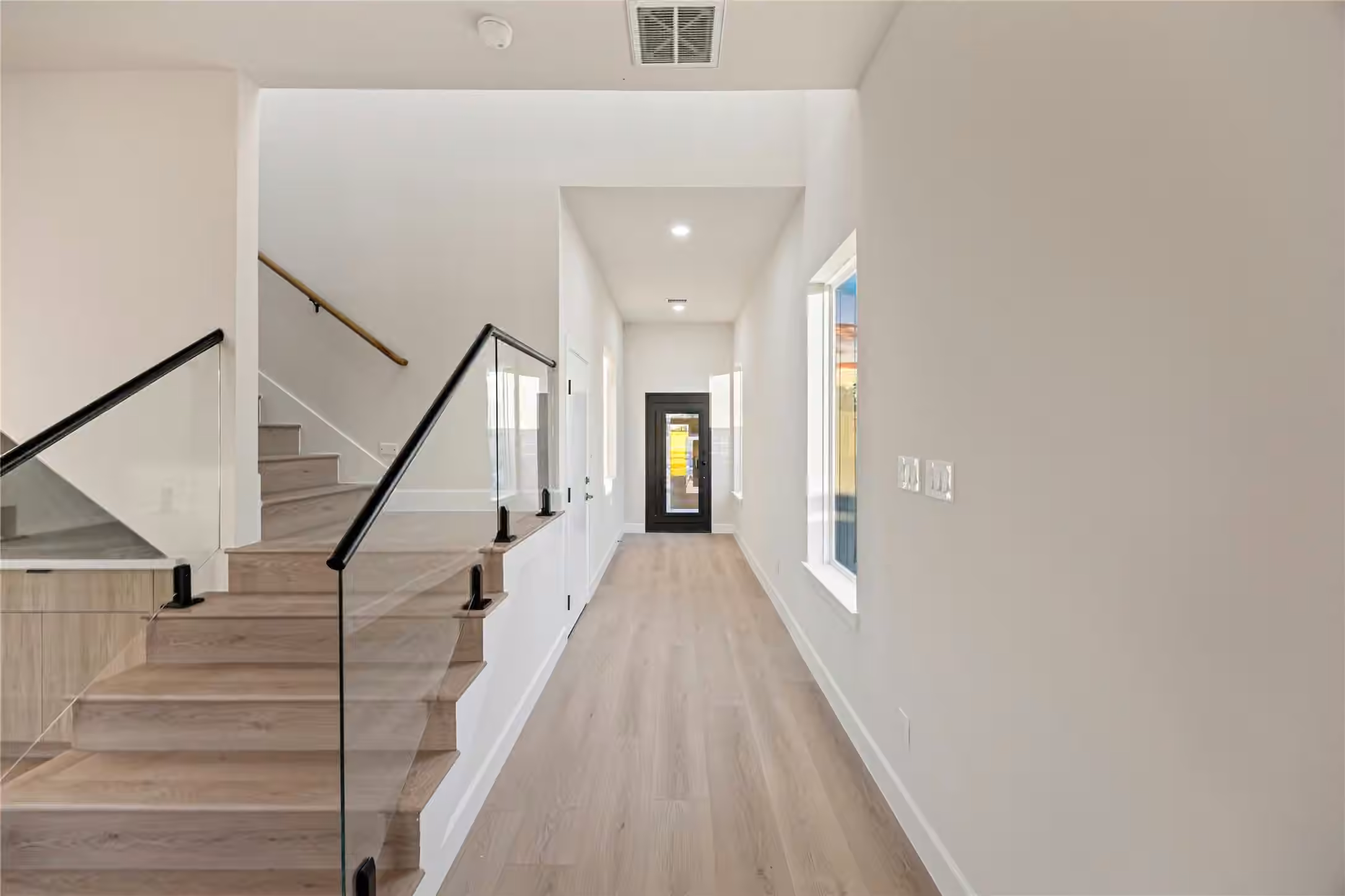 Photo 4 of 2021 Wilburforce Street W, Houston, TX