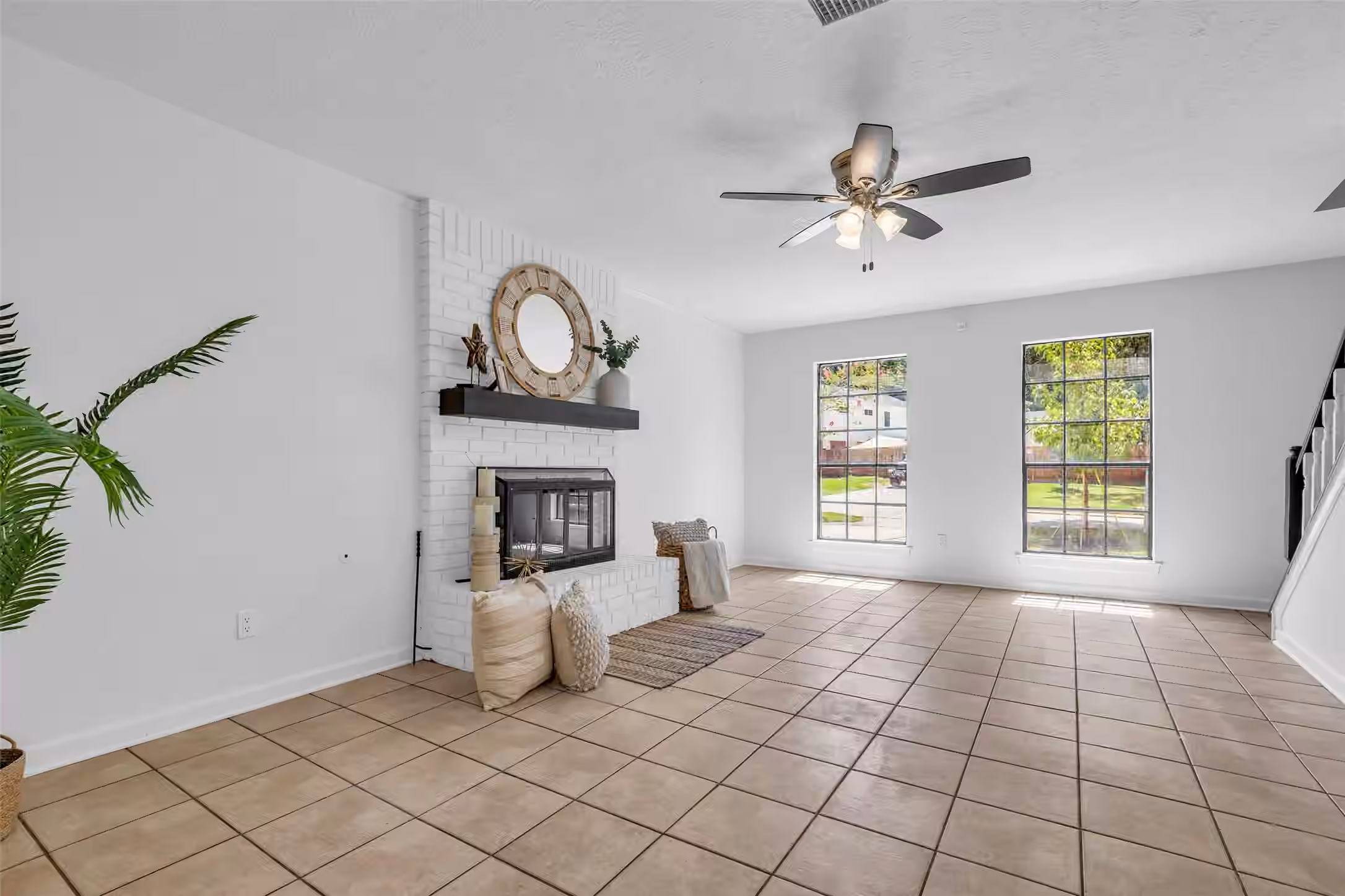 Photo 7 of 259 E Rainbow Ridge Circle, The Woodlands, TX