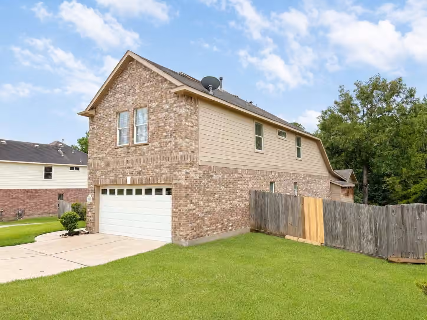 Photo 3 of 10855 Sunflower Drive, Willis, TX