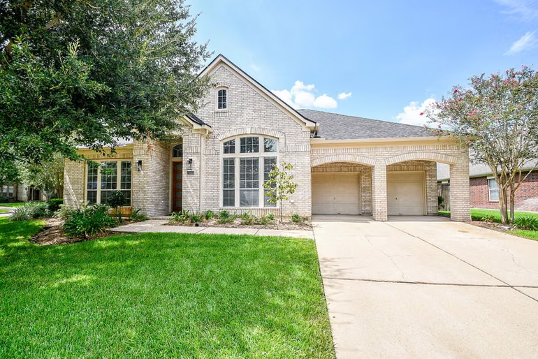 Photo 2 of 2303 Legend Woods Court, Sugar Land, TX