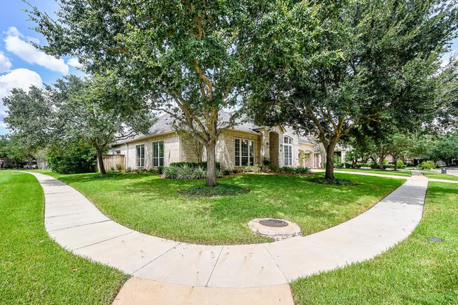 Photo 3 of 2303 Legend Woods Court, Sugar Land, TX