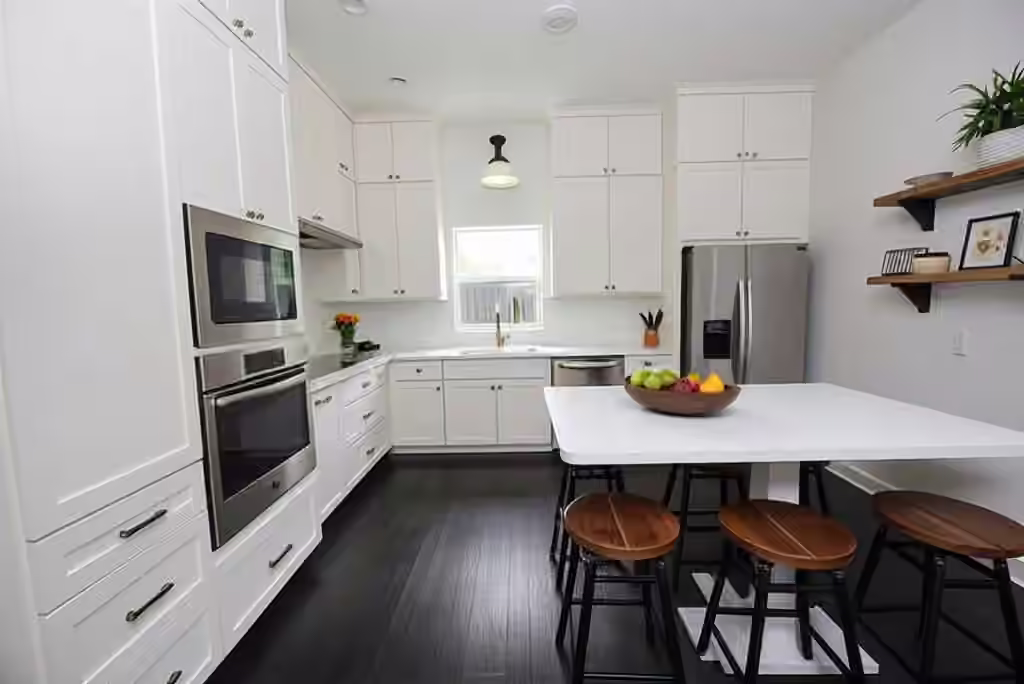 Photo 5 of 7707 Jacquelyn Oaks Road, Houston, TX
