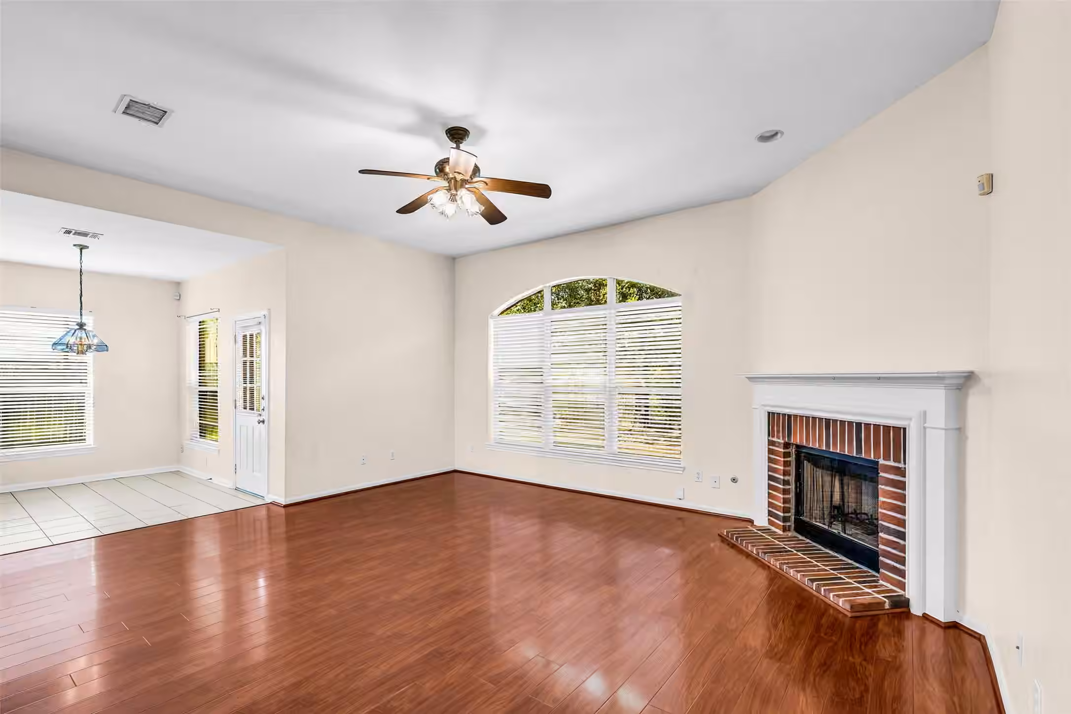 Photo 2 of 9502 Bending Willow Lane, Houston, TX