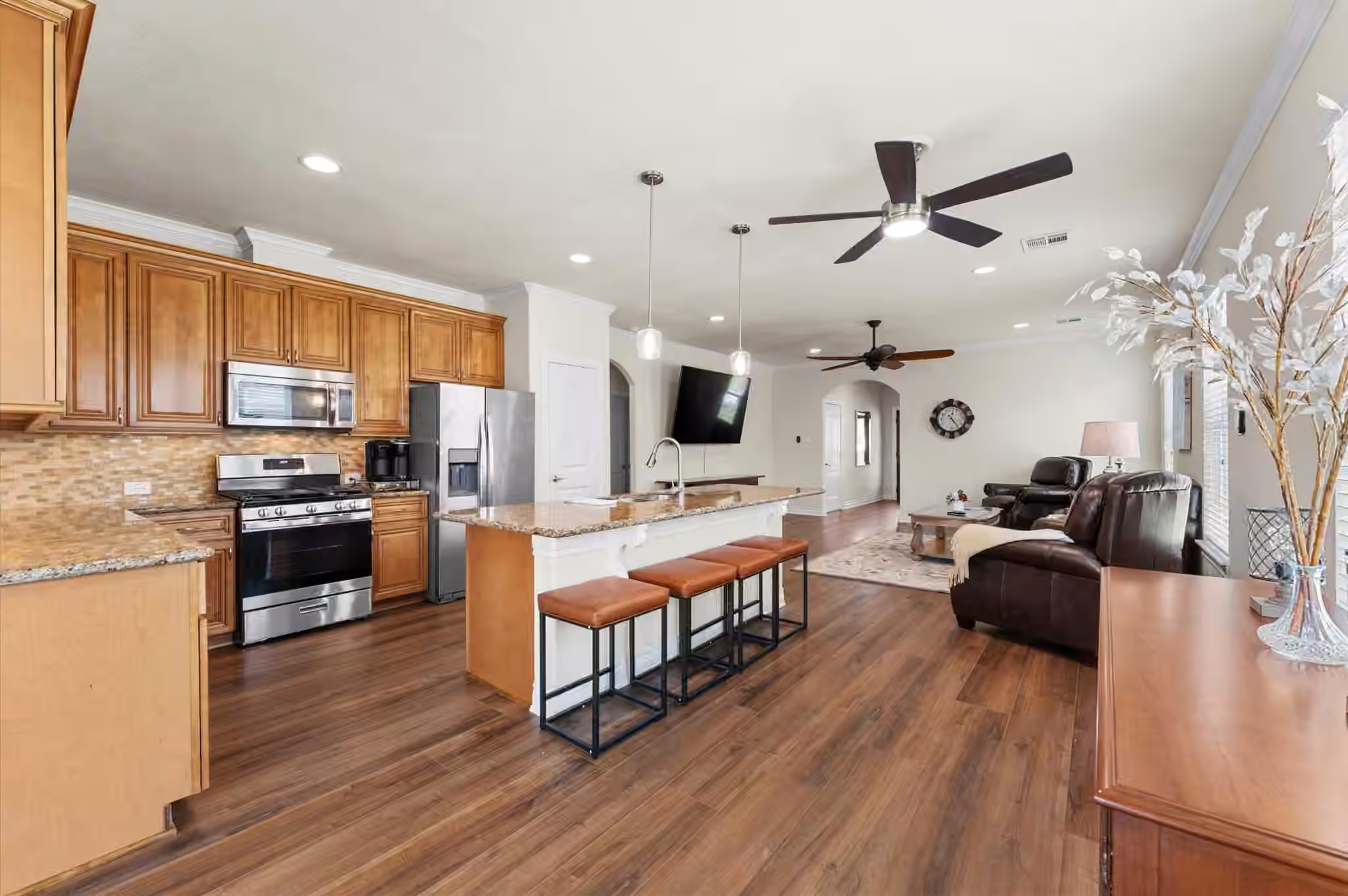 Photo 7 of 146 Snug Harbor Drive, Montgomery, TX