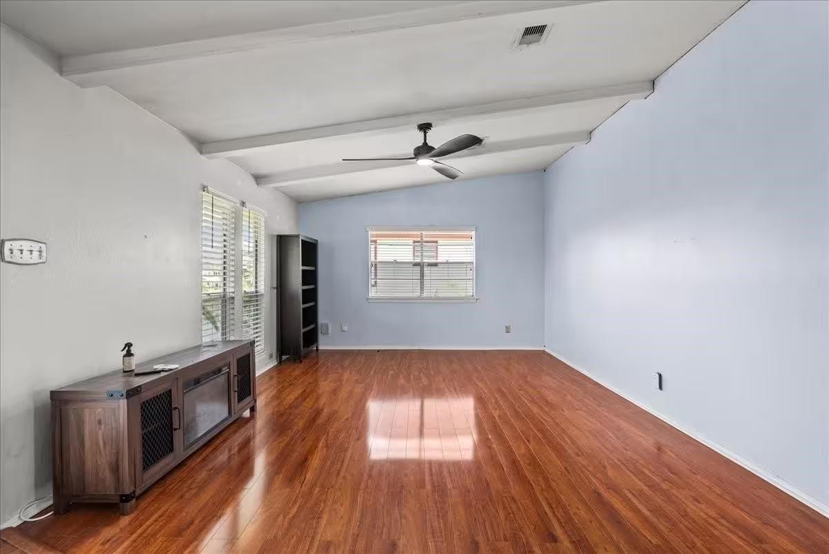 Photo 4 of 868 Bonita Street, Bayou Vista, TX