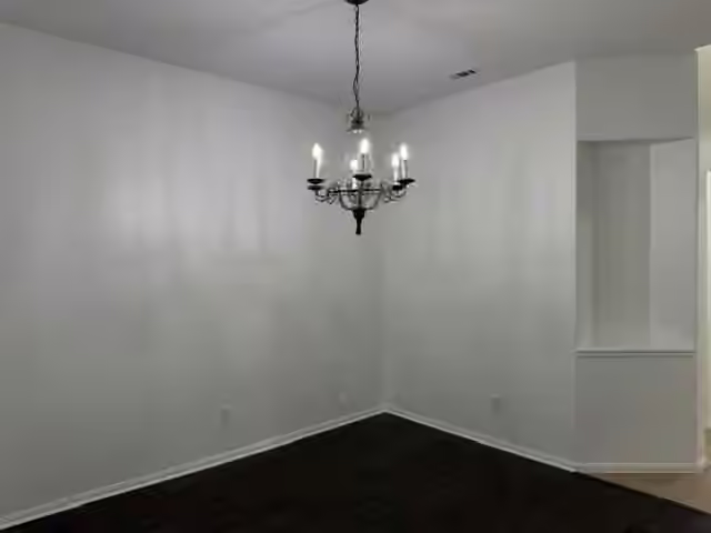 Photo 4 of 203 Fairwind Trail Drive, The Woodlands, TX