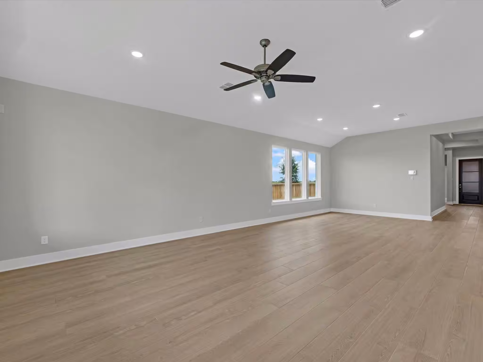 Photo 7 of 16502 Harmony Lea Lane, Hockley, TX