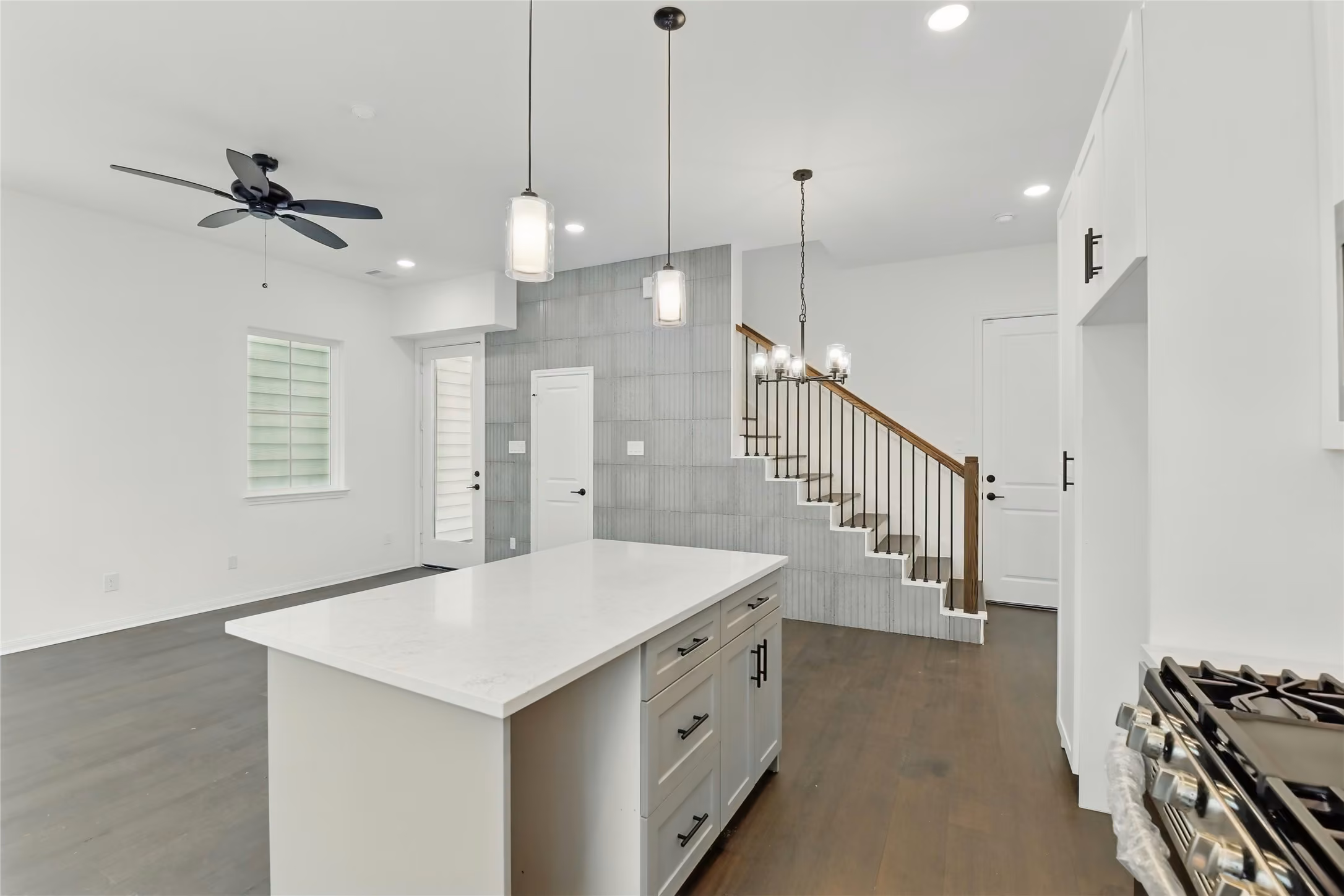 Photo 6 of 9902 Clark Road H, Houston, TX