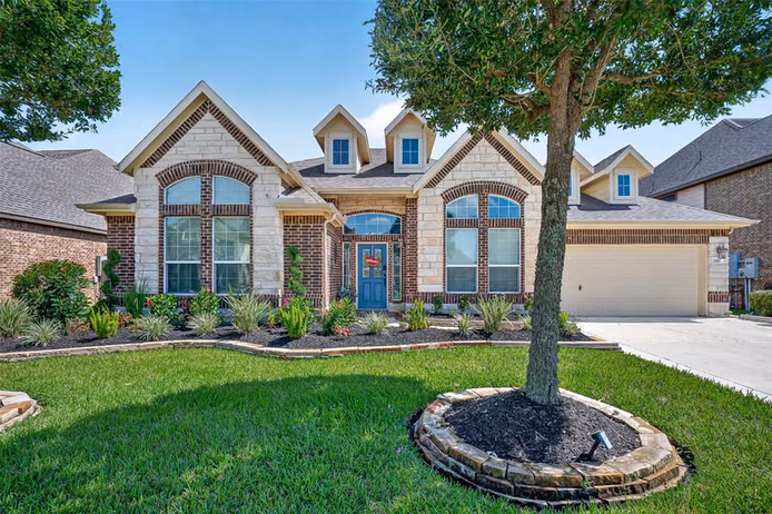 Photo 2 of 2414 Alexandra, Deer Park, TX