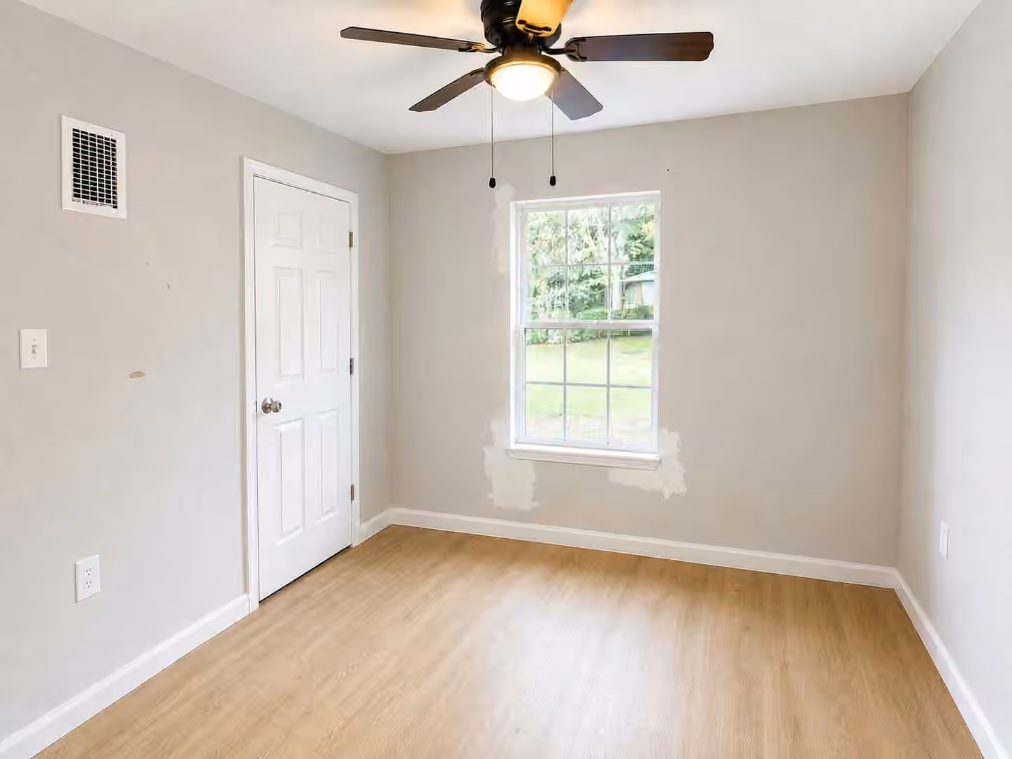 Photo 5 of 15519 Highway 6, Santa Fe, TX
