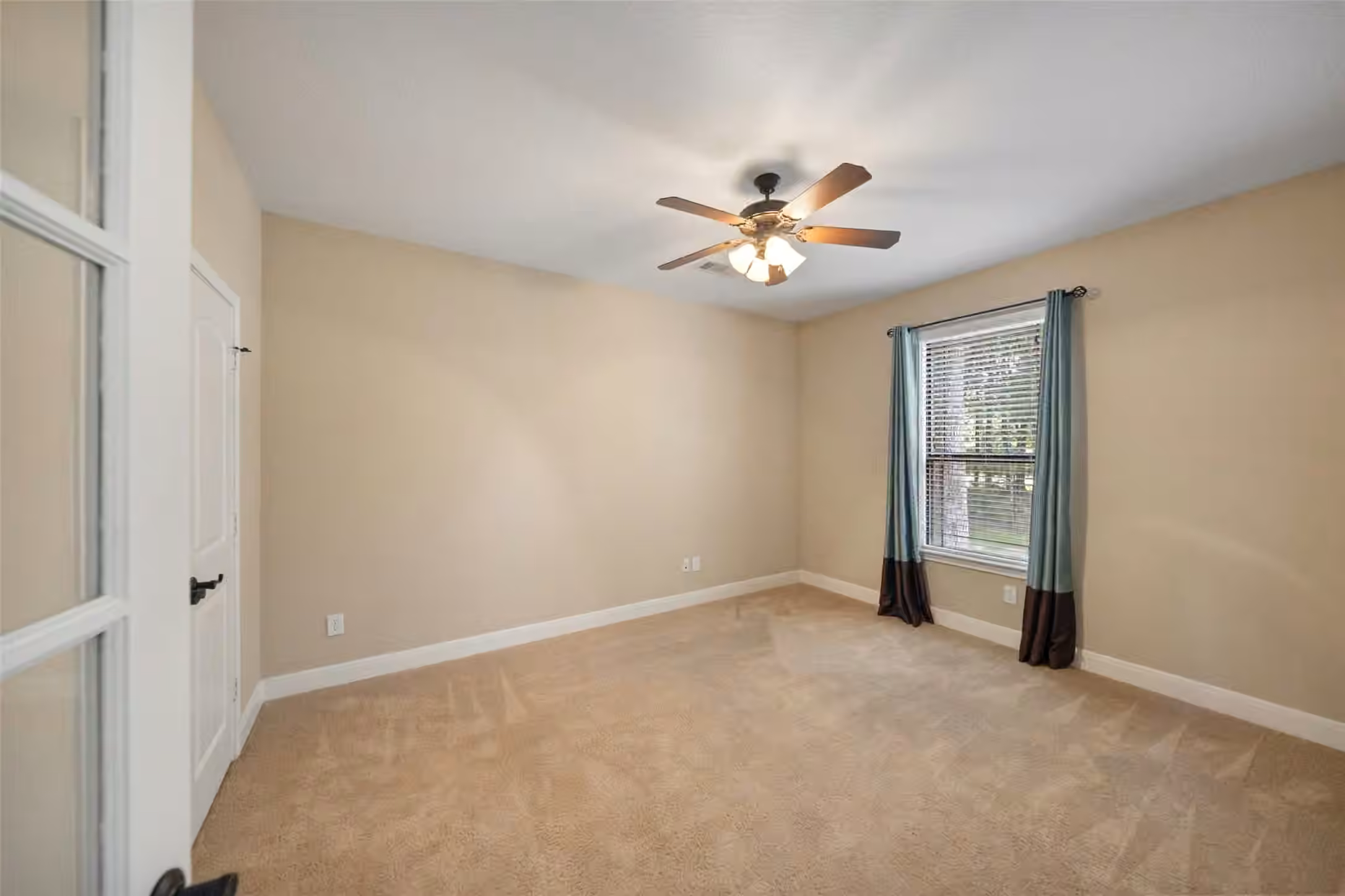 Photo 7 of 4034 Honea Egypt Road, Montgomery, TX
