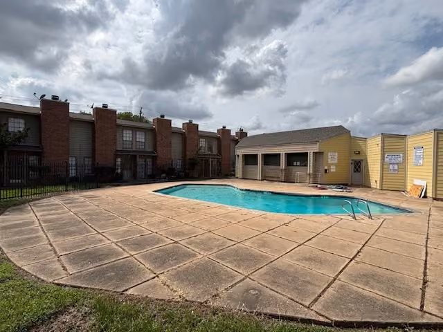 Photo 5 of 10501 South Drive 251, Houston, TX