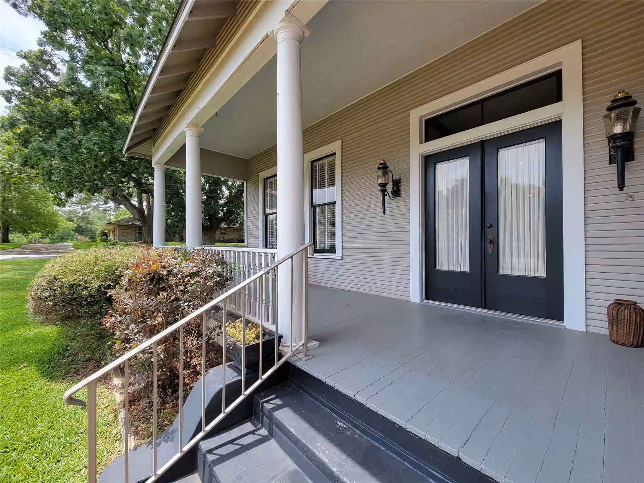 Photo 4 of 1406 Key Street, Brenham, TX