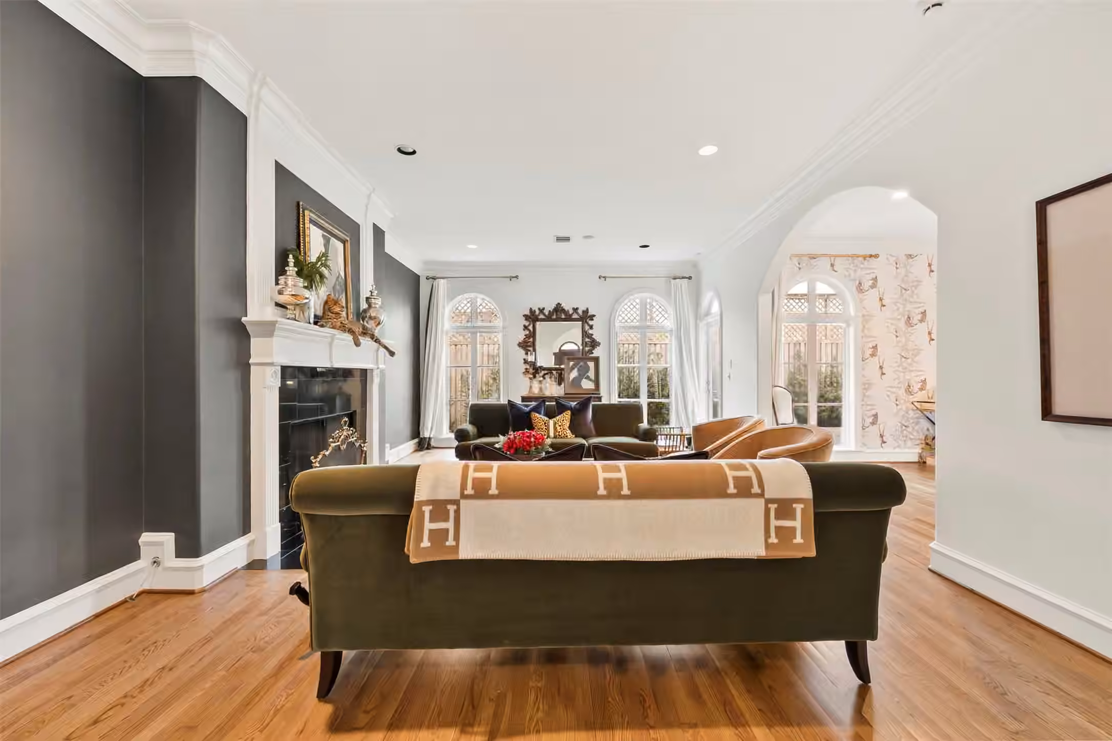 Photo 5 of 1419 Nantucket Drive, Houston, TX