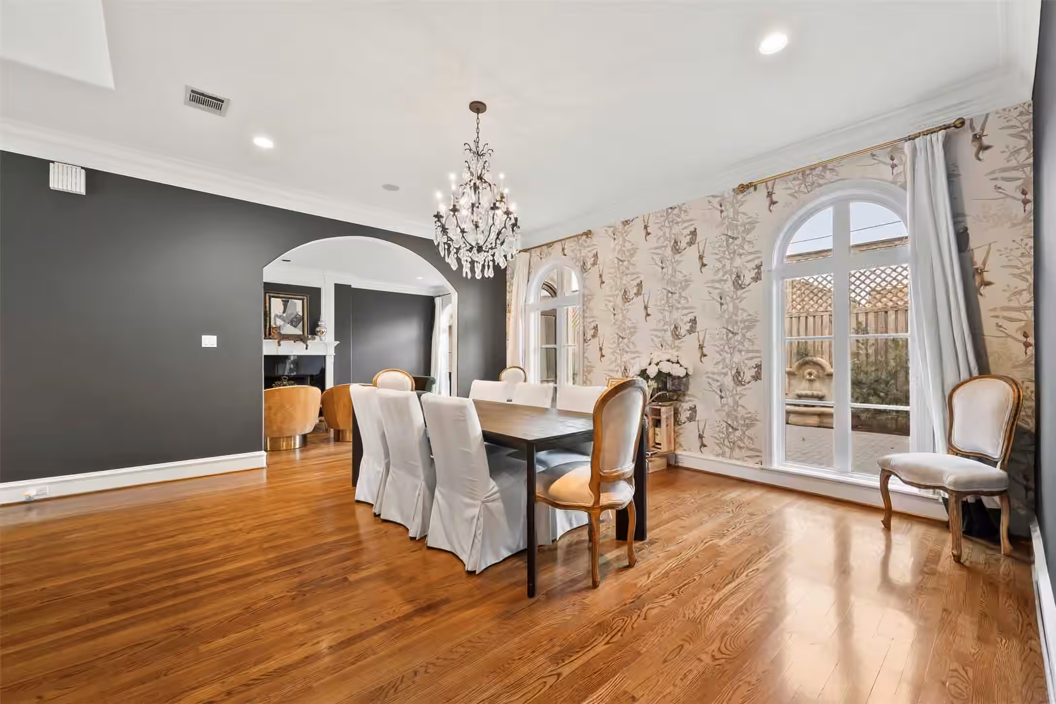 Photo 7 of 1419 Nantucket Drive, Houston, TX