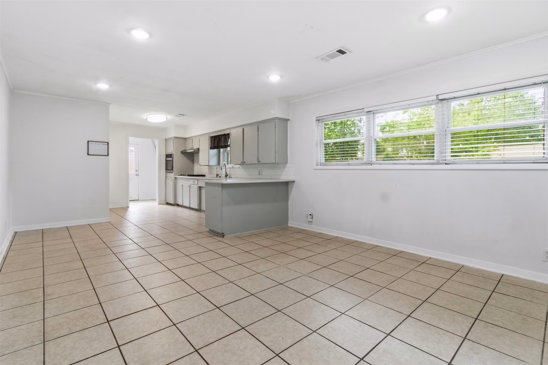 Photo 6 of 7824 Yucca Drive, Texas City, TX