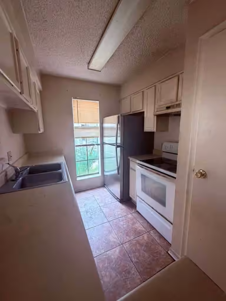 Photo 5 of 10101 S Gessner Road 702, Houston, TX