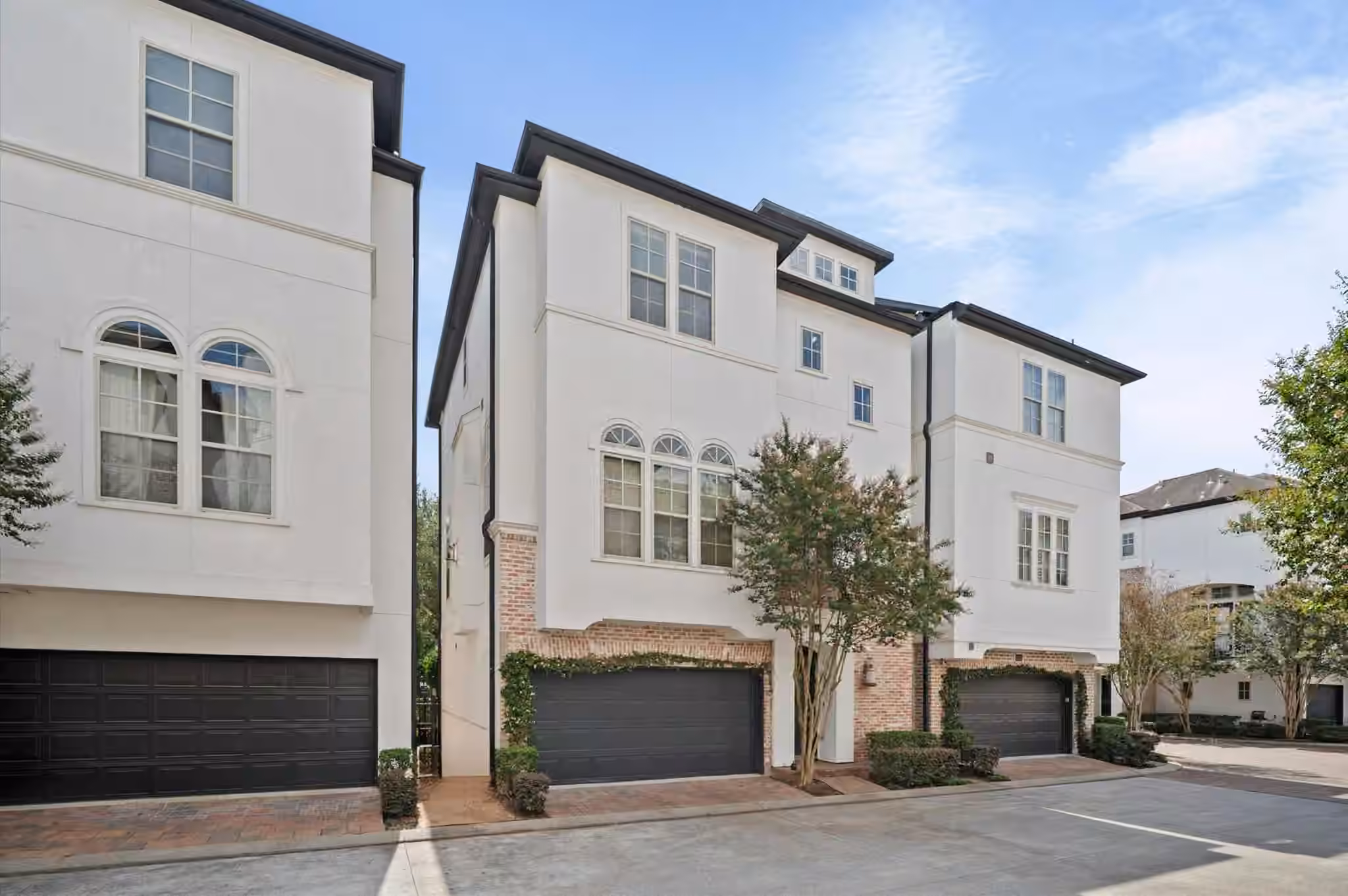 Photo 3 of 2710 Arabelle Grove, Houston, TX