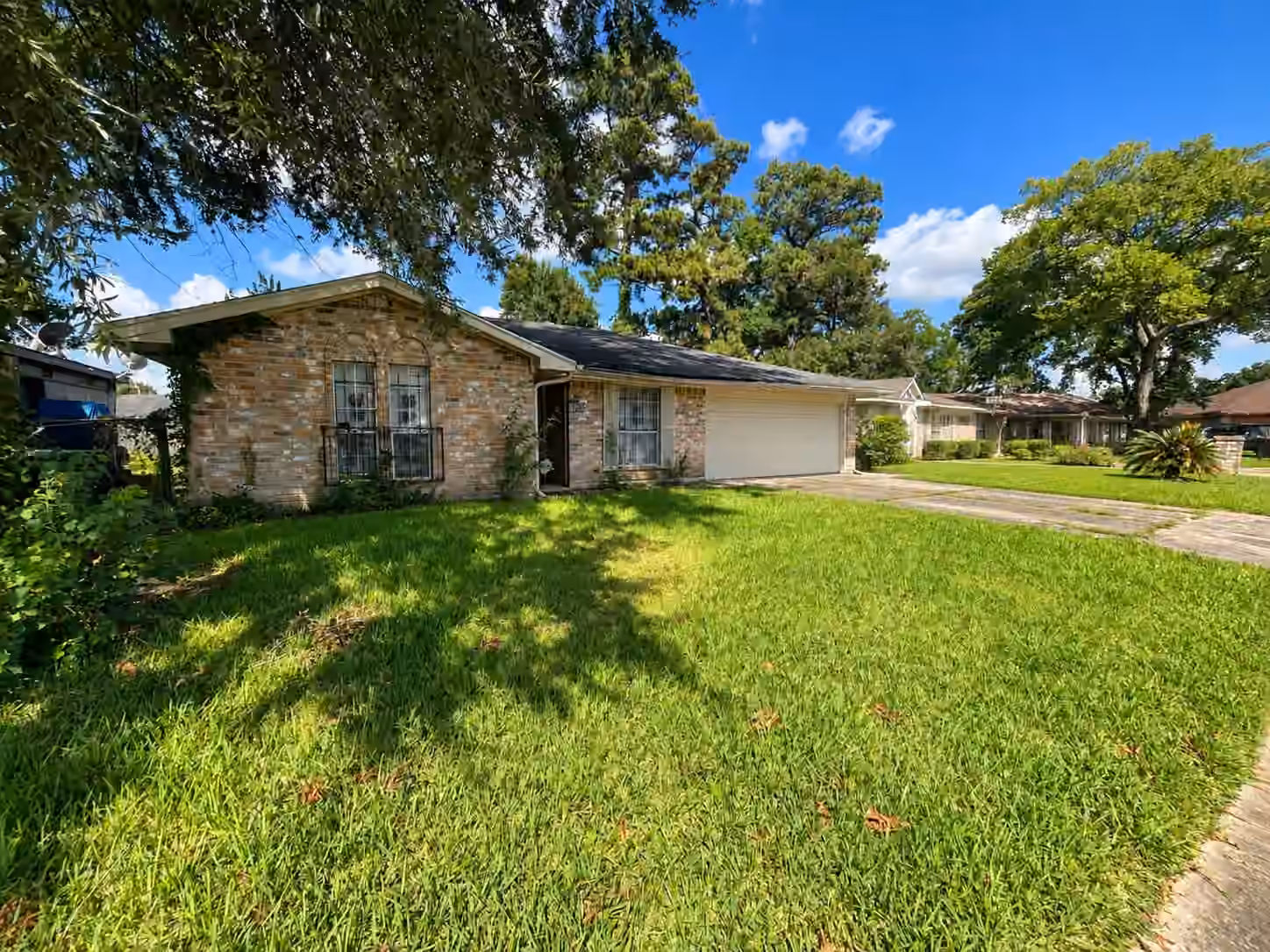 Photo 2 of 9623 Glenwood Forest Drive, Houston, TX 77078