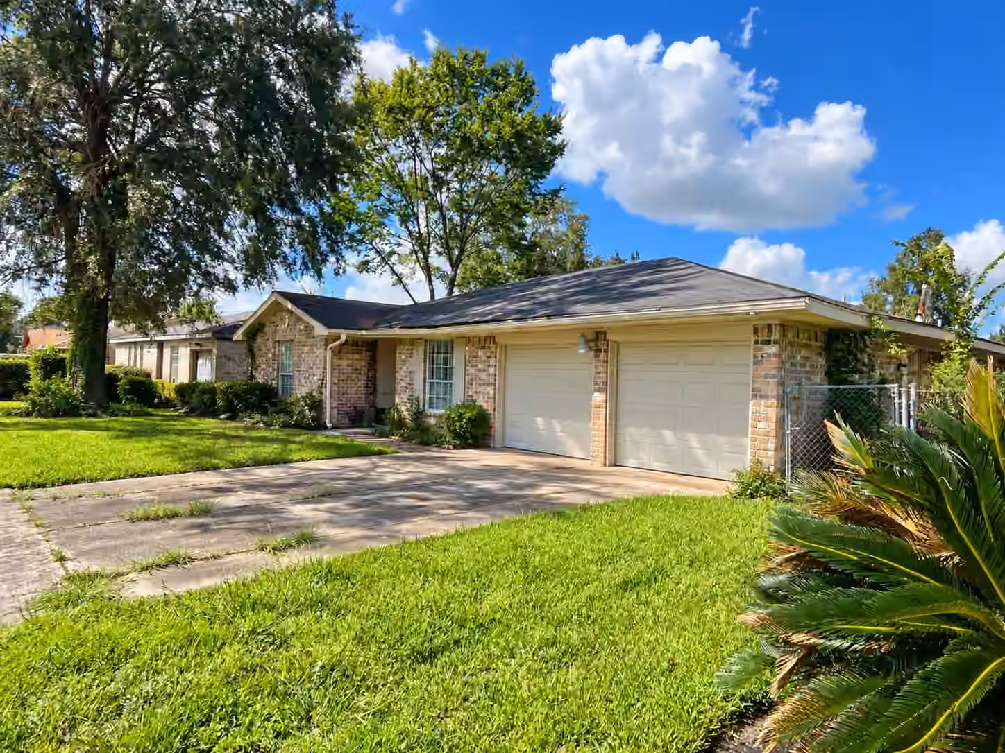Photo 3 of 9623 Glenwood Forest Drive, Houston, TX 77078