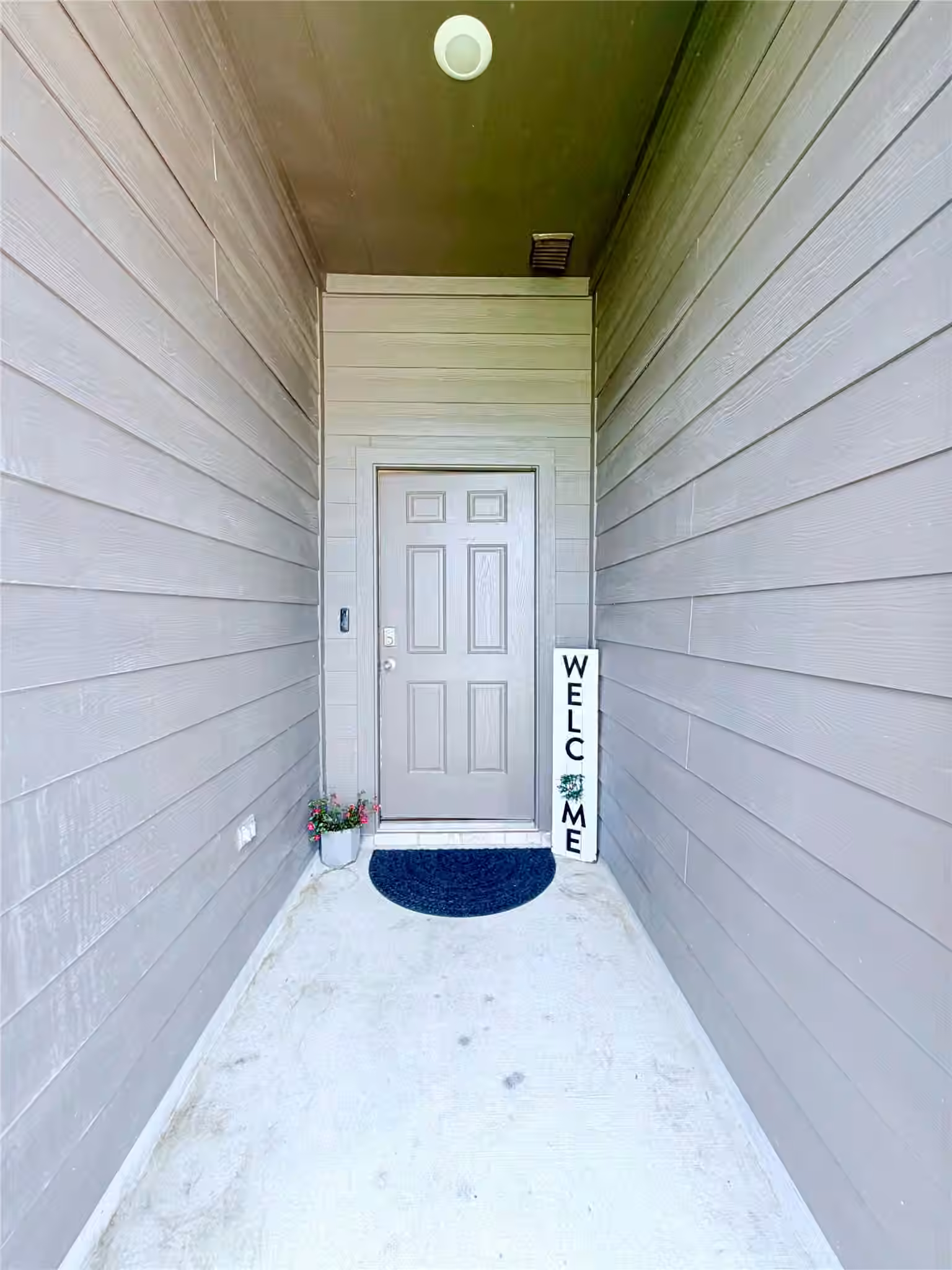 Photo 4 of 3410 EMERALD ANCHOR LN, Conroe, TX
