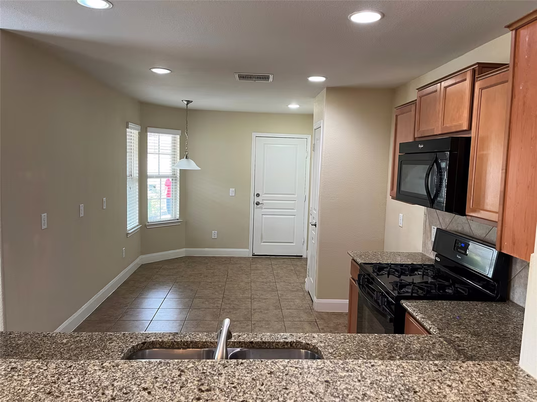 Photo 3 of 618 Windward Court, Richmond, TX