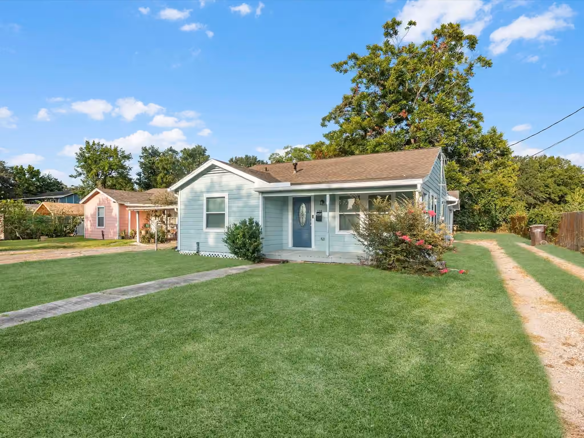 Photo of 114 Weldon Street, South Houston, TX