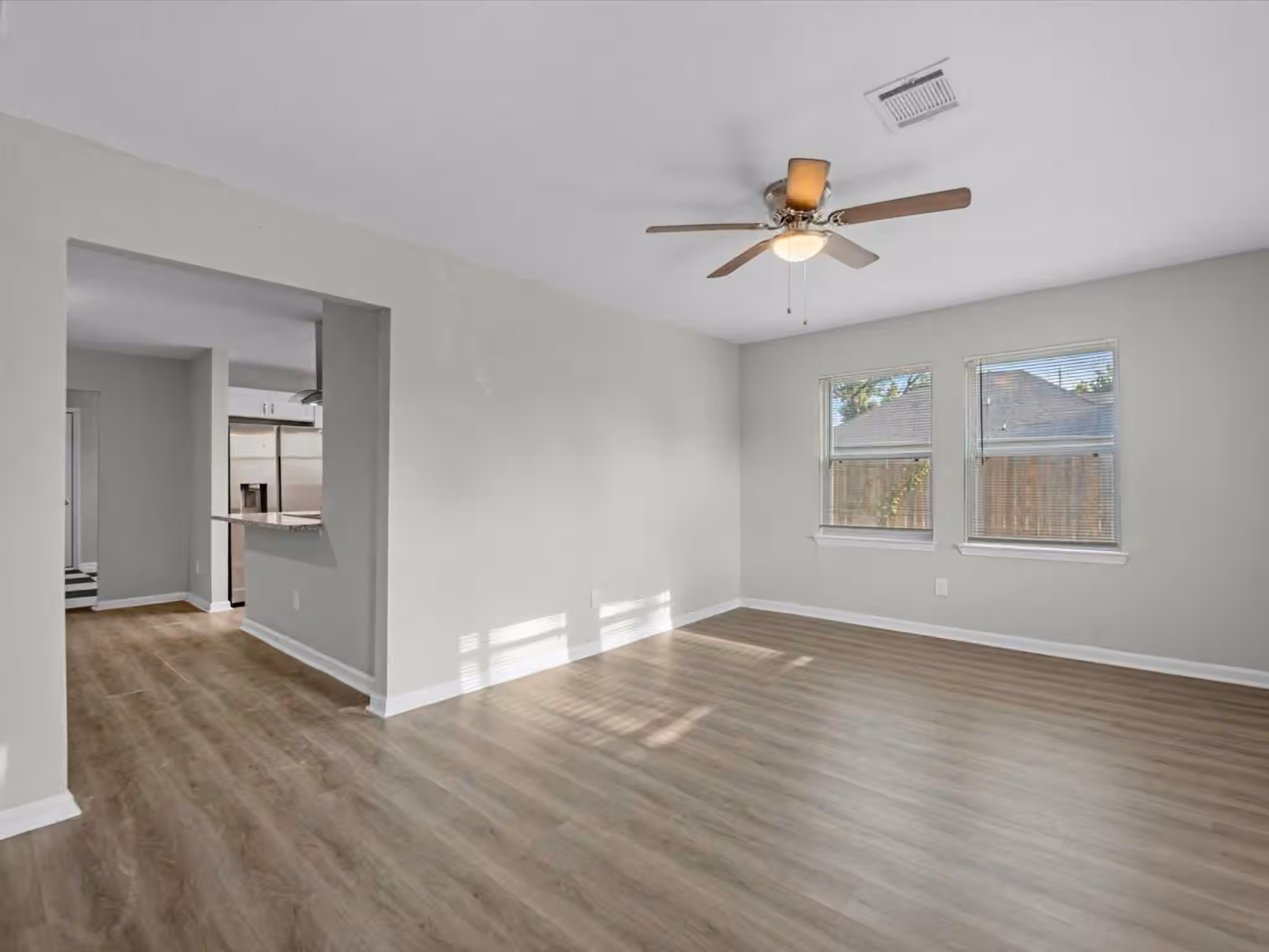 Photo 2 of 114 Weldon Street, South Houston, TX