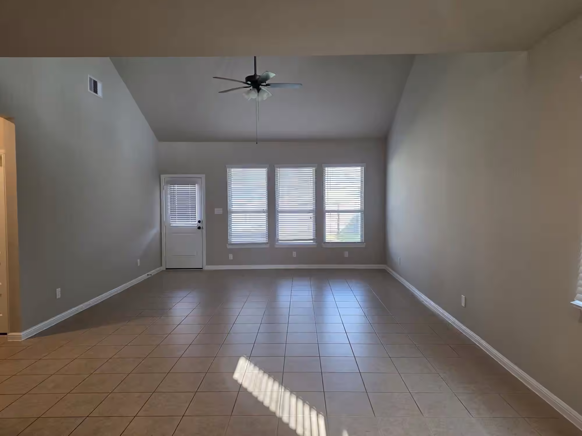Photo 4 of 18810 Fulvetta Haven Way, Richmond, TX