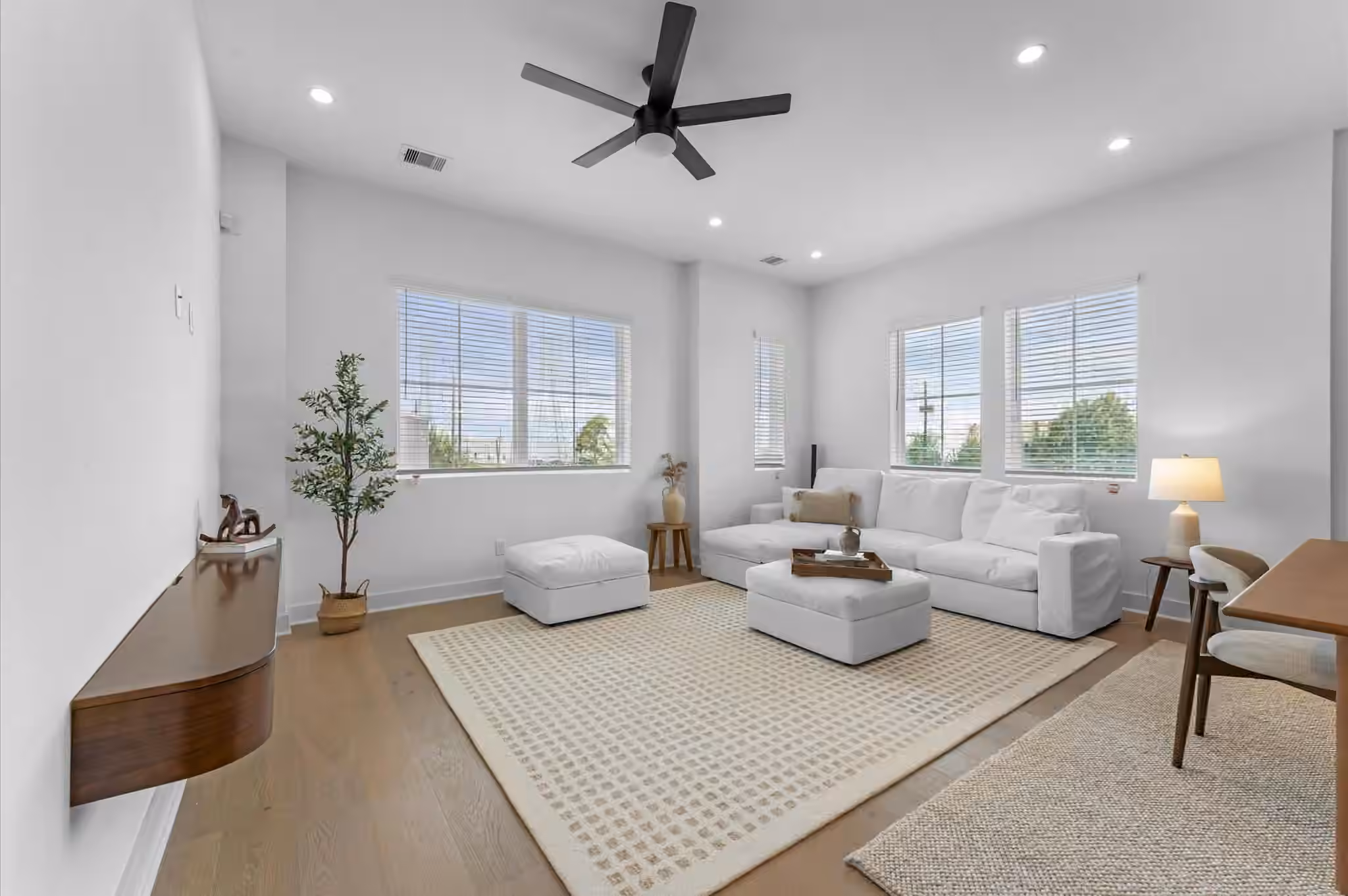Photo 4 of 4325 Arlington Street, Houston, TX